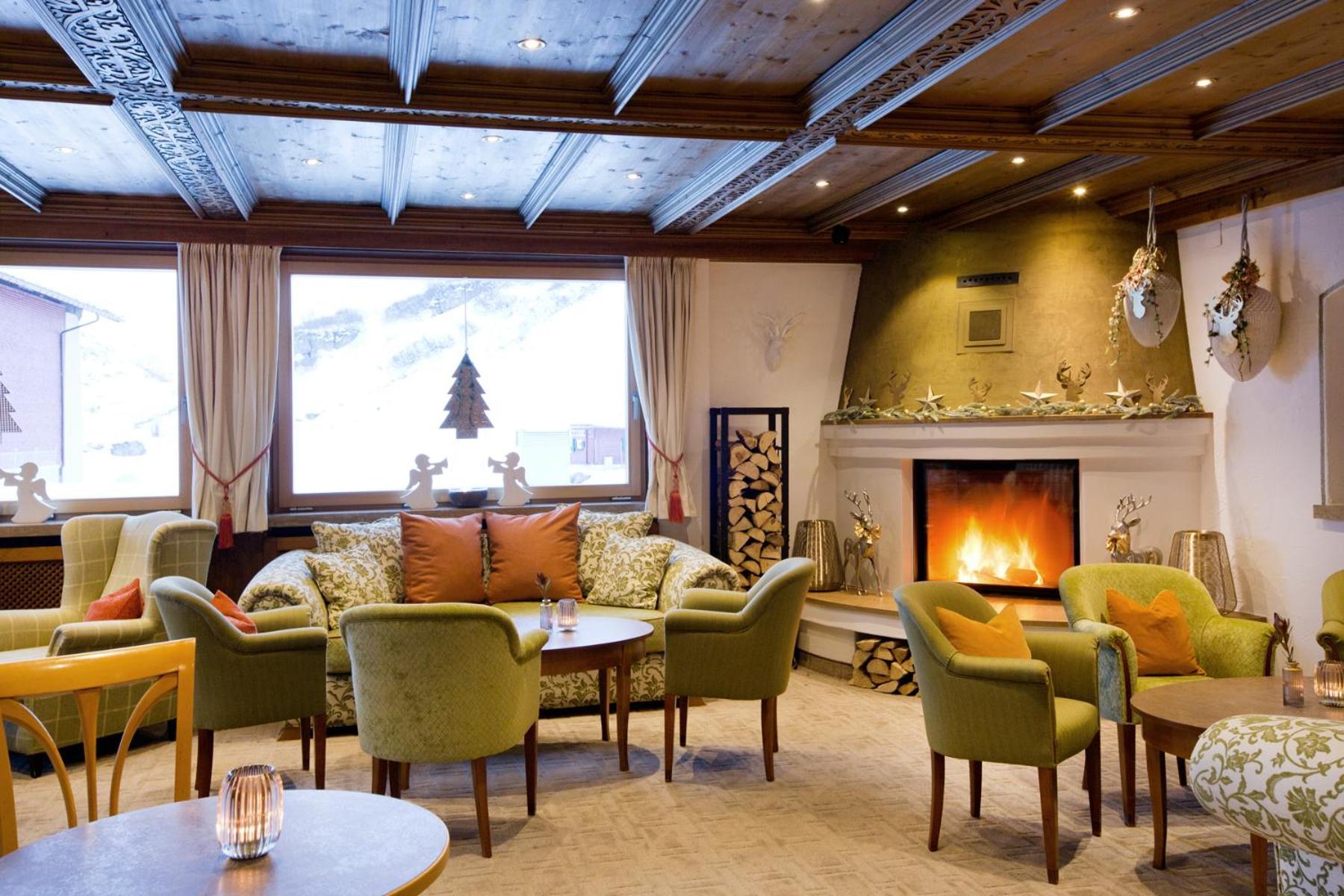 Hotel Albona Nova Zürs Екстериор снимка