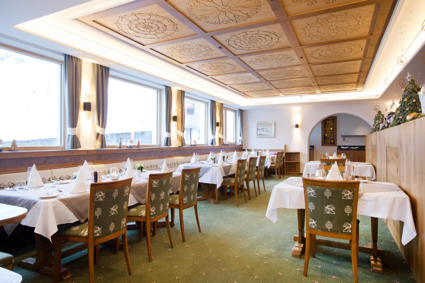 Hotel Albona Nova Zürs Екстериор снимка